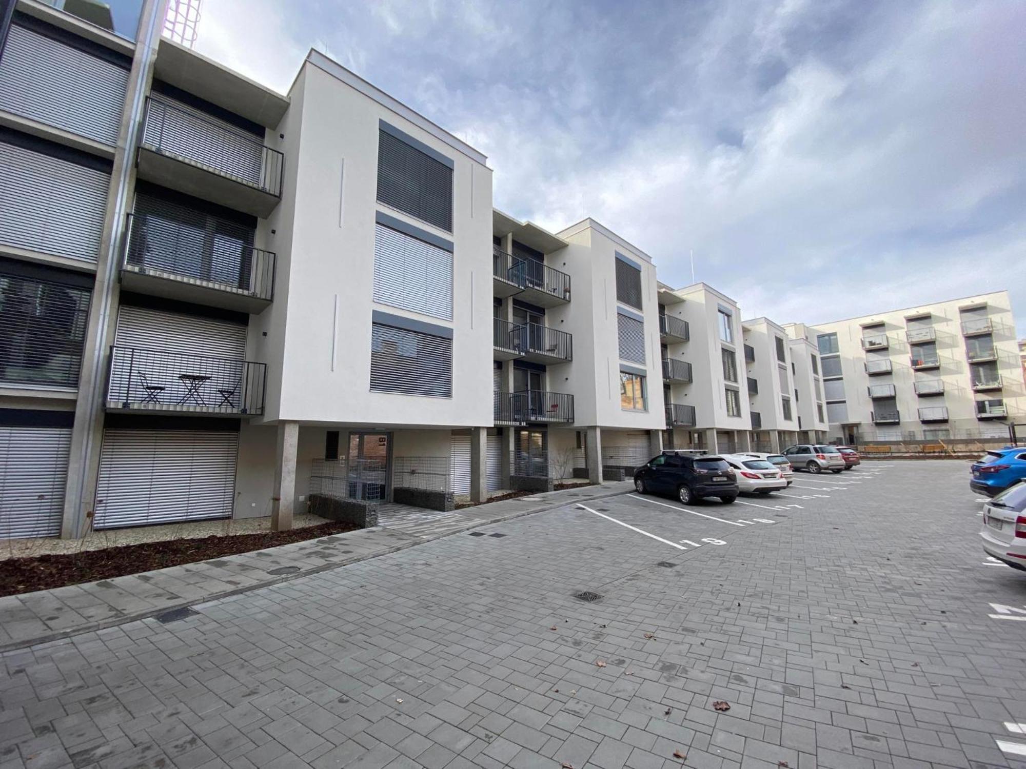 Bella Apartments Brno Bagian luar foto