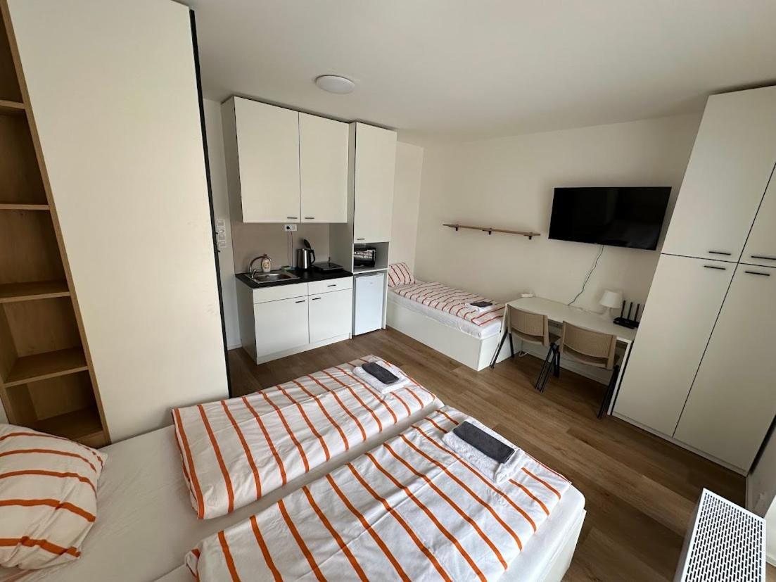 Bella Apartments Brno Bagian luar foto